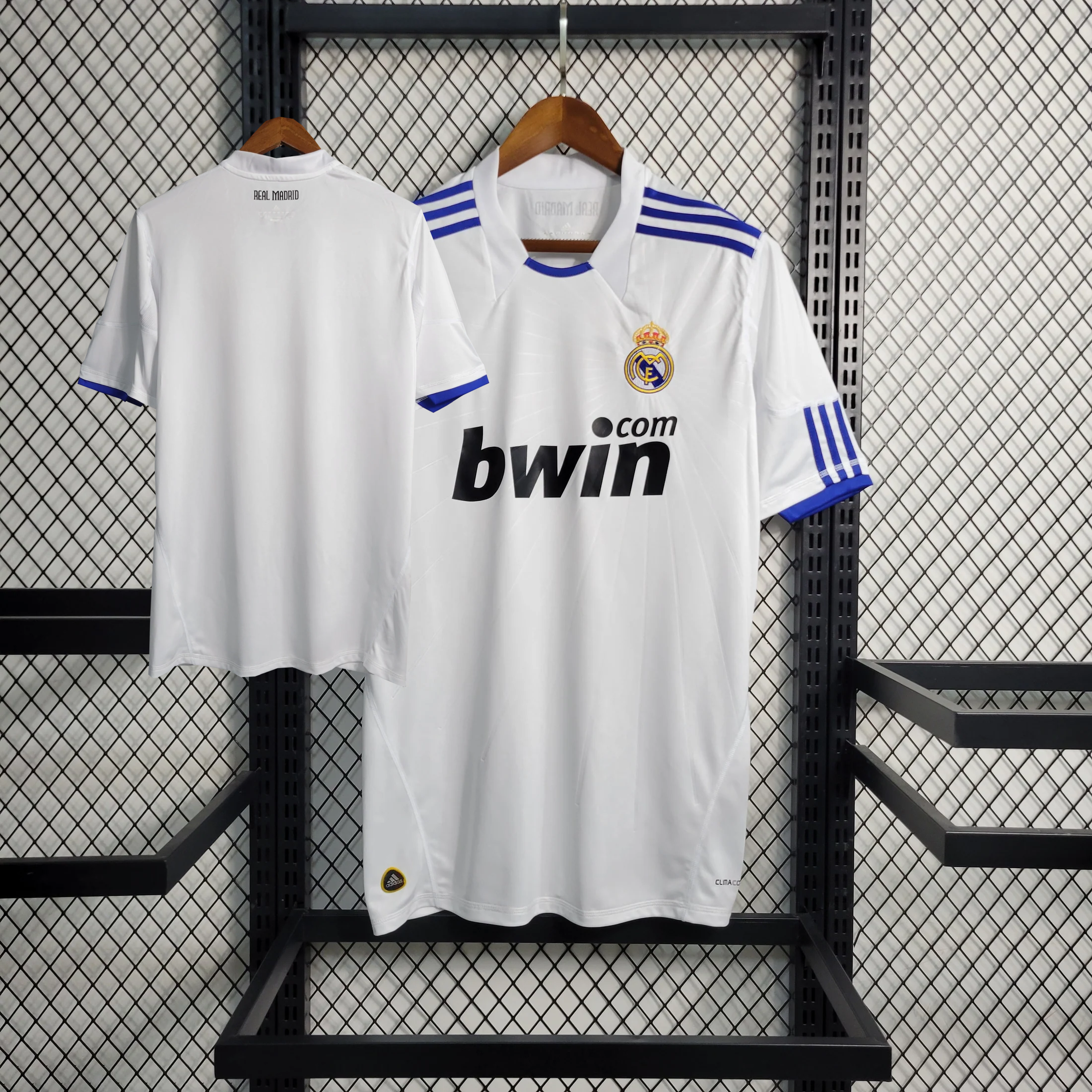 Retro 2010 11 Real Madrid Home Shirt FUTKIT