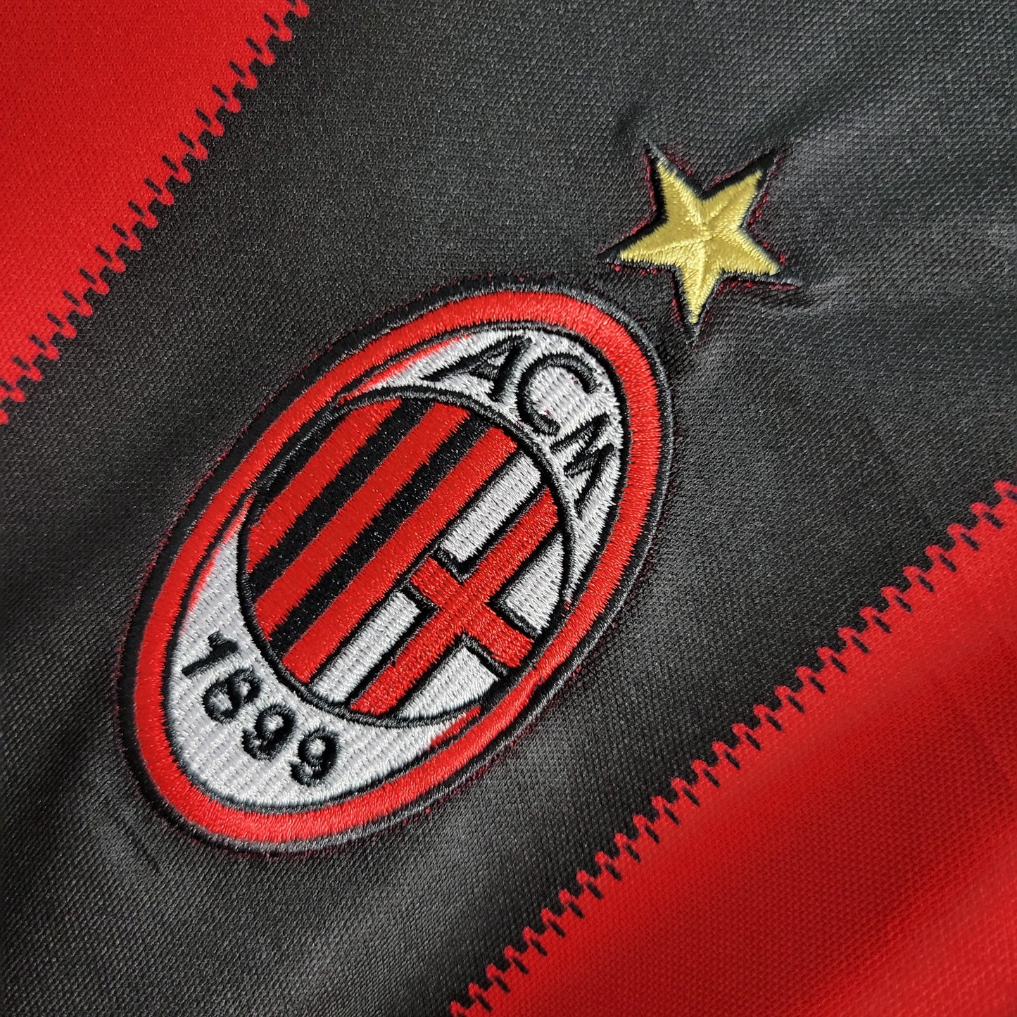 Retro 2010/11 AC Milan Home Shirt