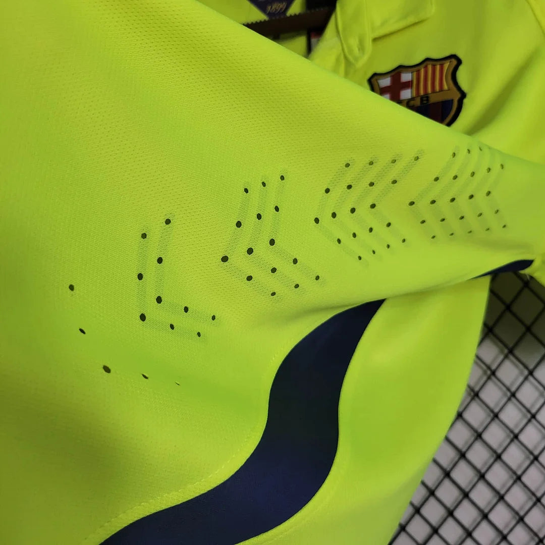 Retro 2014/15 FC Barcelona Away Shirt