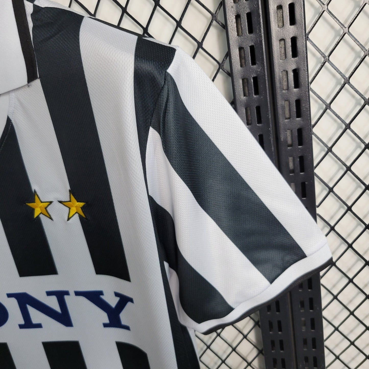 Retro 1995/97 Juventus Home Shirt