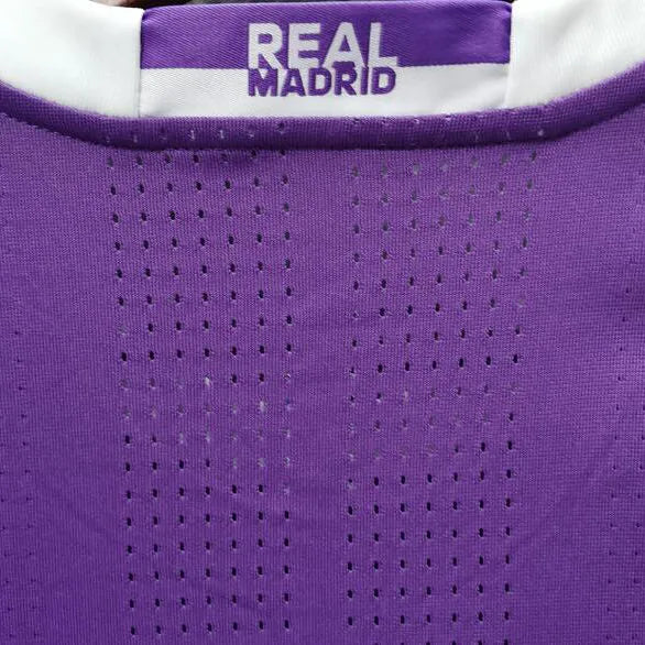 Retro 2016-2017 Real Madrid Away Shirt