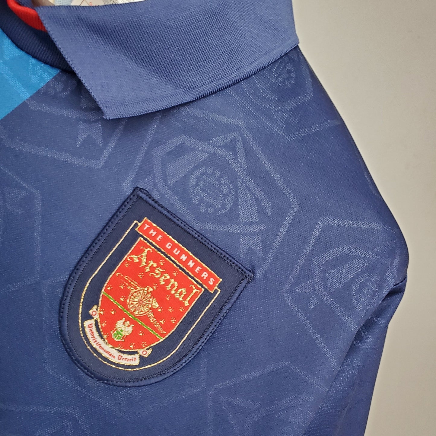 Retro 1995 Arsenal Away Shirt