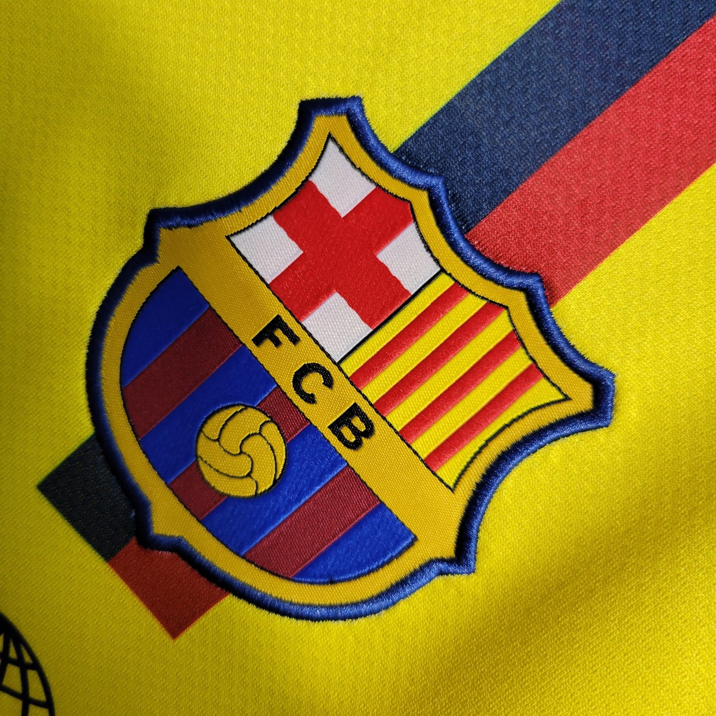 Retro 2008/09 FC Barcelona Away Shirt