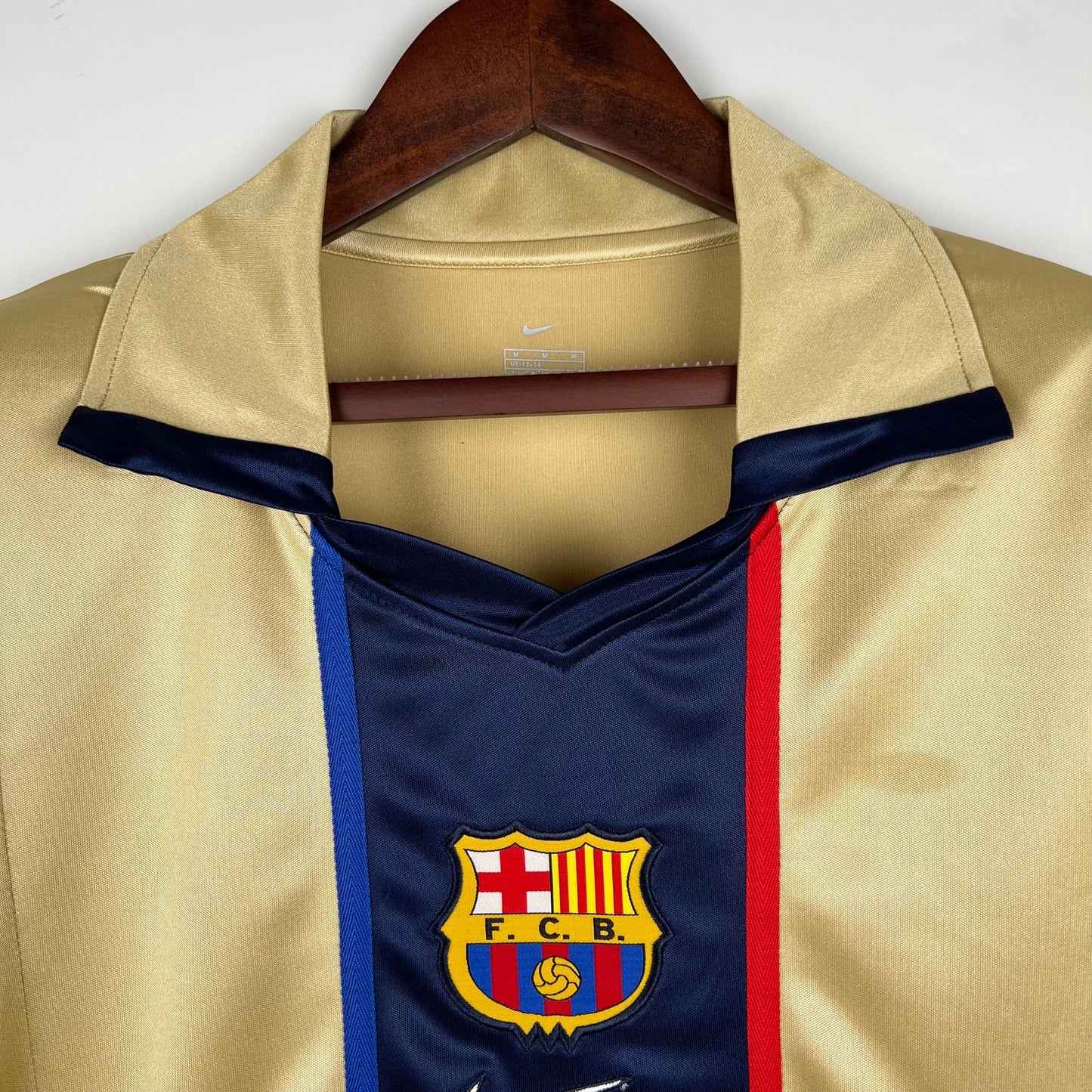 Retro 2002 FC Barcelona Away Shirt