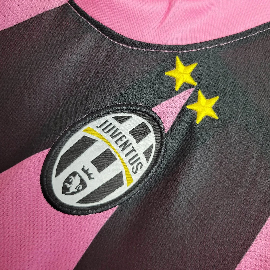 Retro Juventus 2011/12 Away Shirt