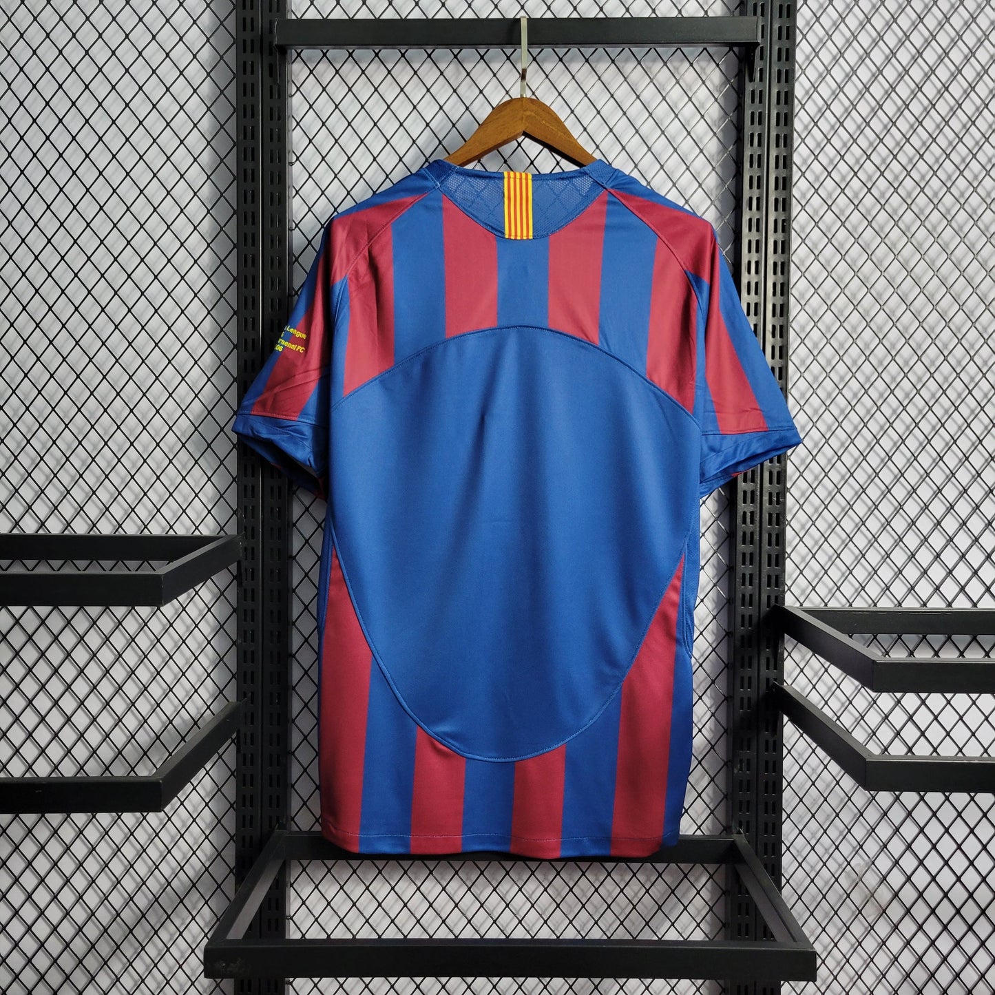 Retro 2005/06 FC Barcelona hemmatröja