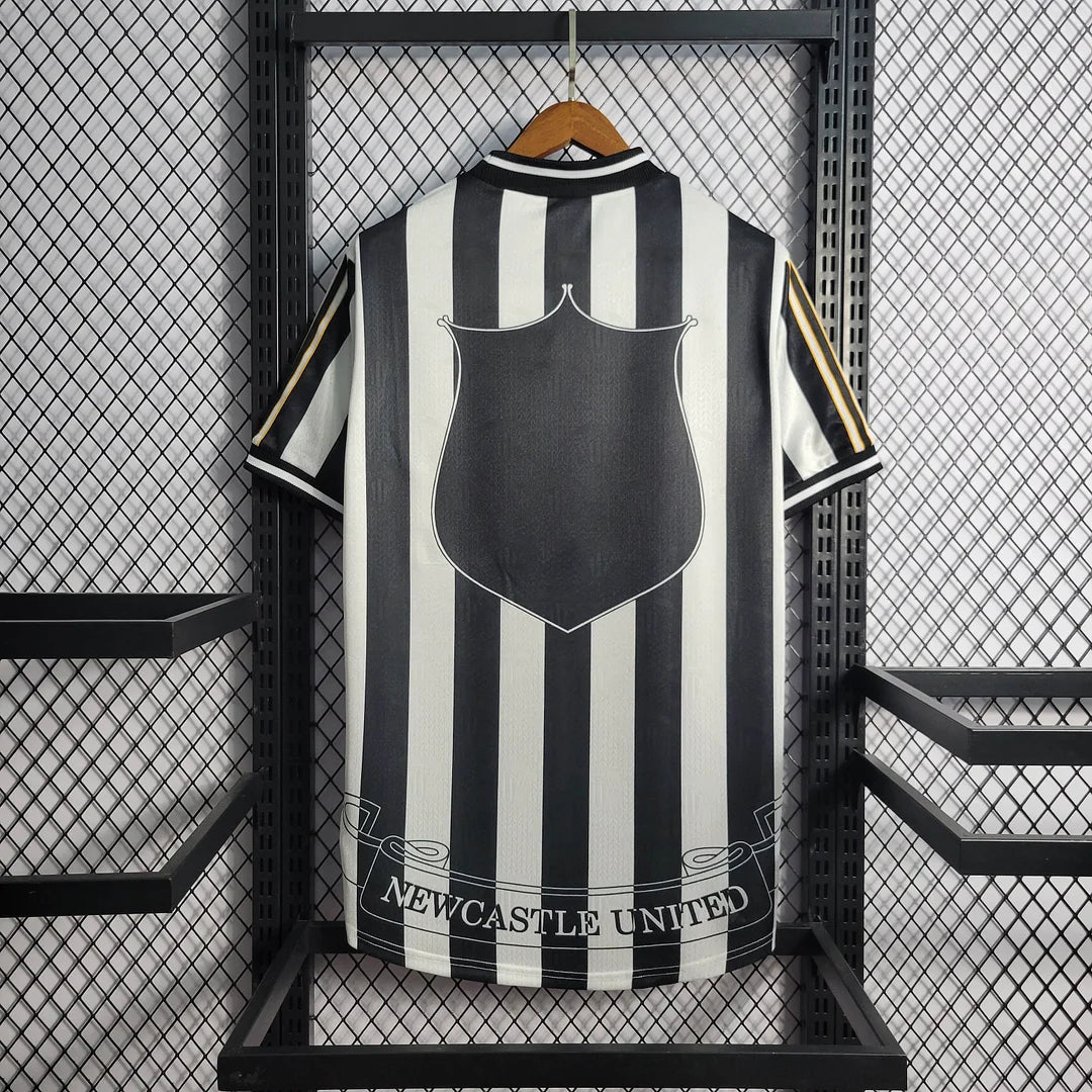 Retro 1995/97 Newcastle United hjemmetrøye