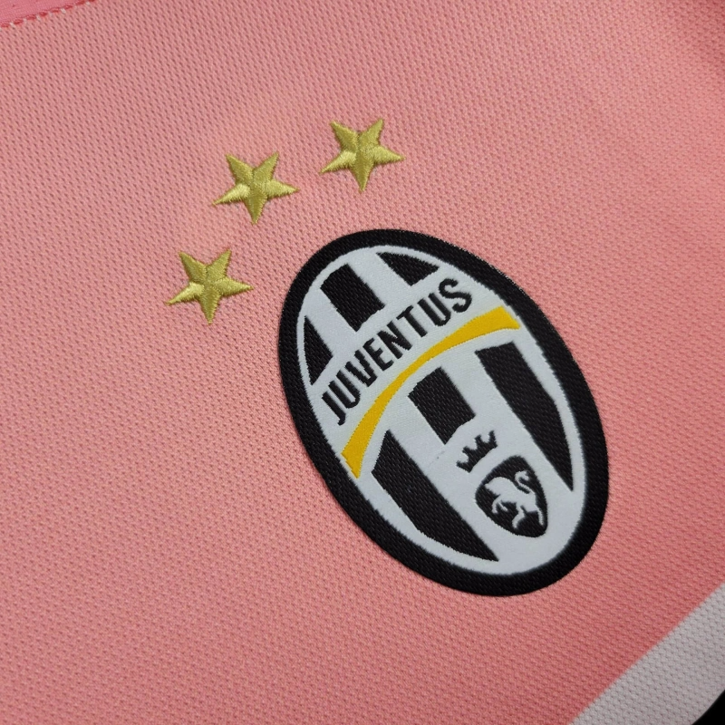 Retro Juventus 2015/16 Away Shirt