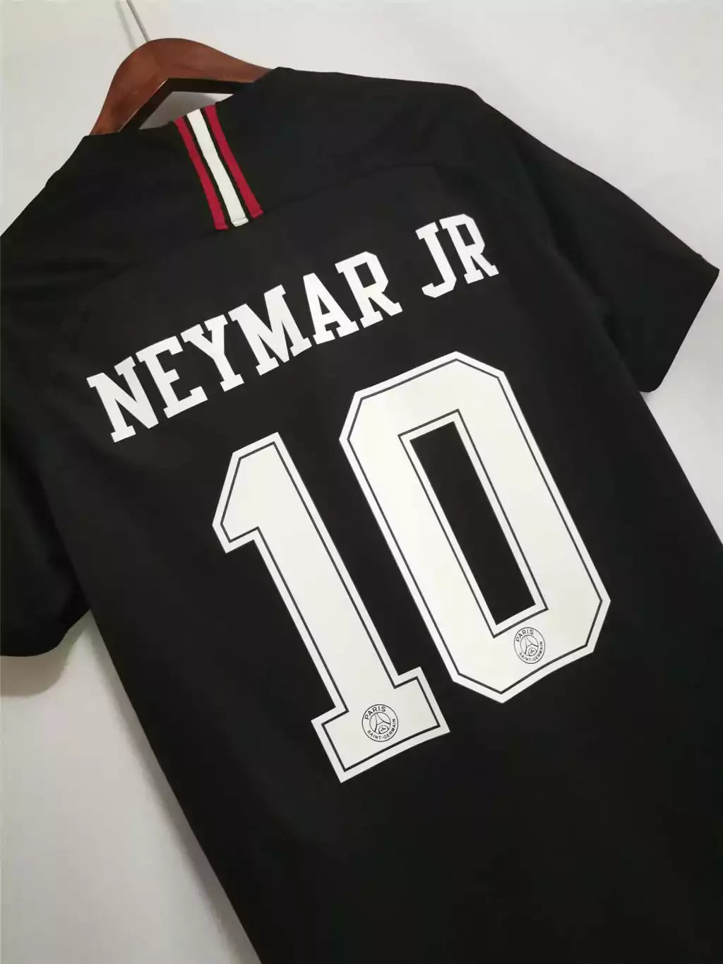 Retro 2018/19 PSG Black Edition