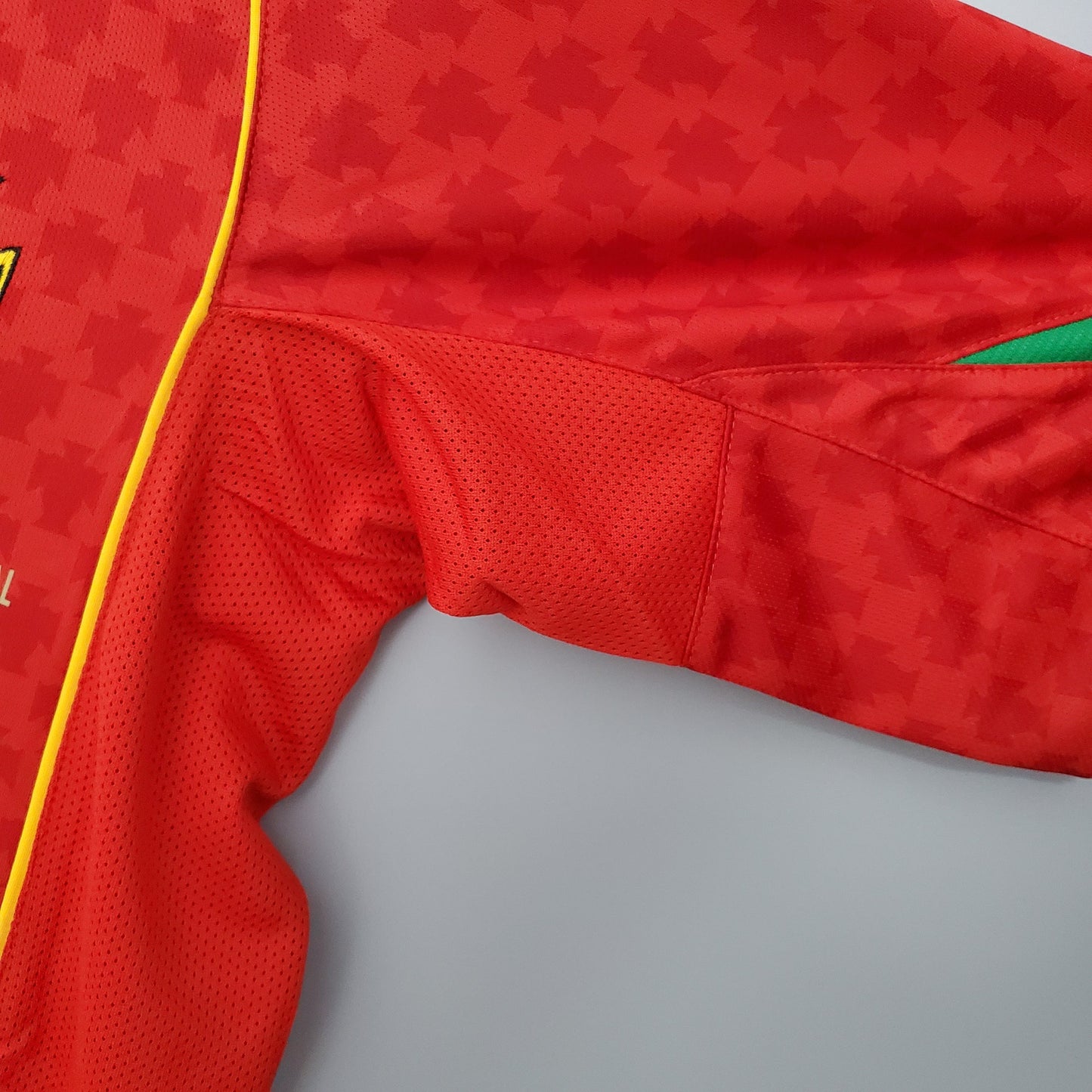 Retro Portugal Home Shirt 2004