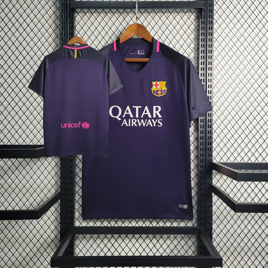 Retro 2016/17 FC Barcelona Away Shirt