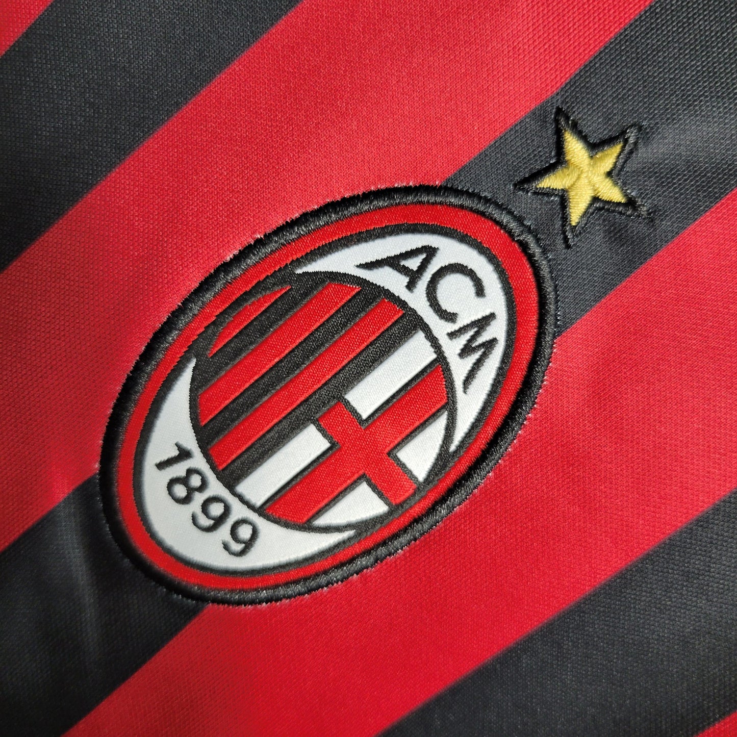 Retro 2016/17 AC Milan Home Shirt