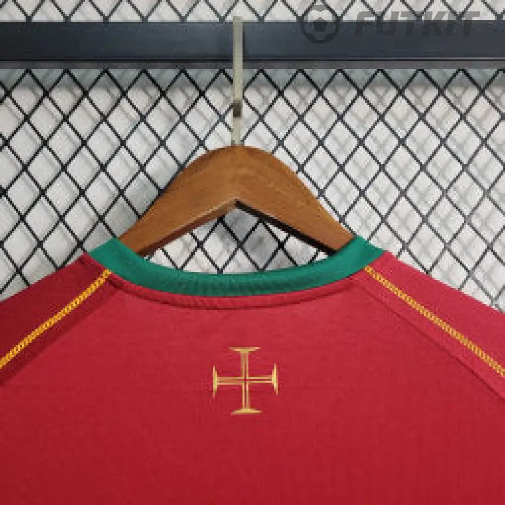 Retro Portugal Home Shirt 2006 Clothing